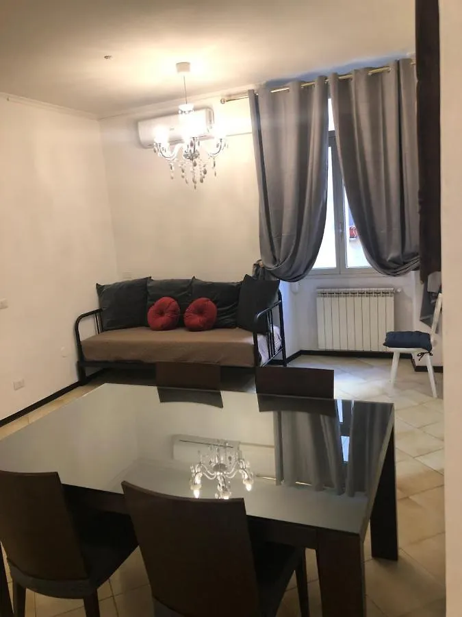 Roman Apartment In Trastevere